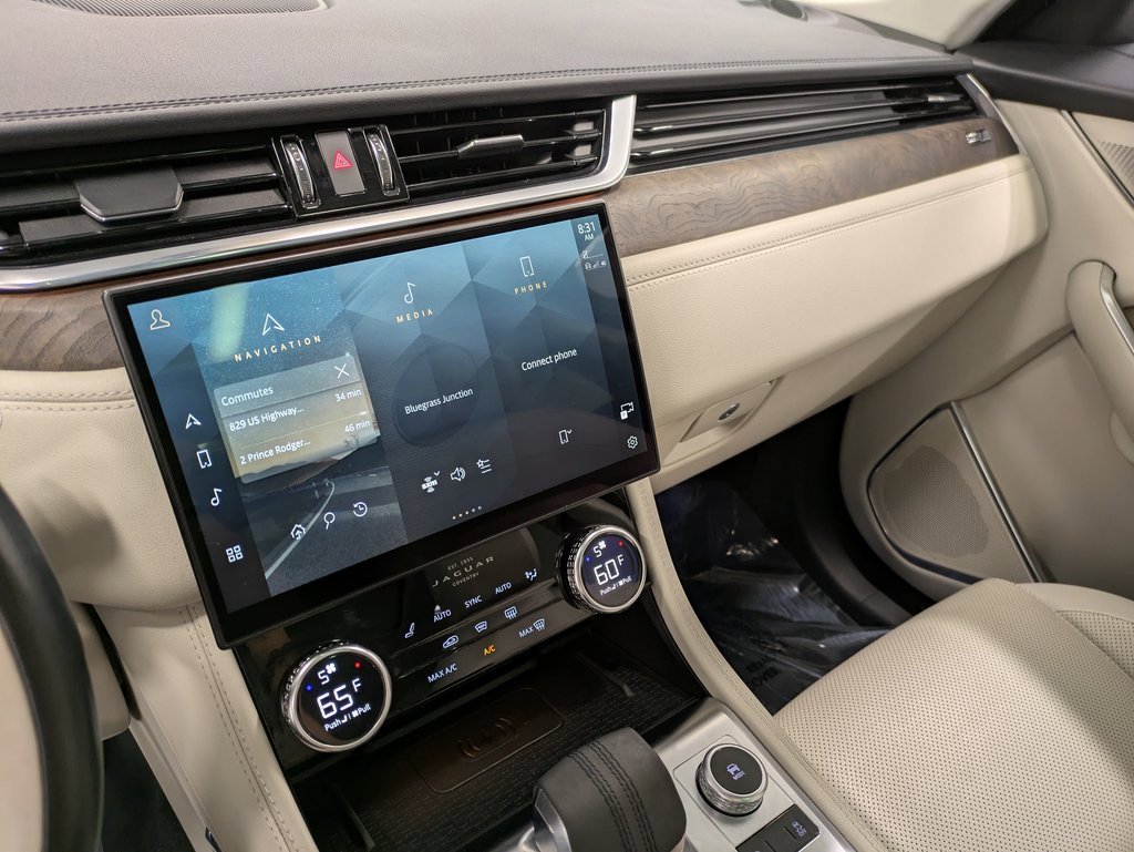 Used 2021 Jaguar F-PACE S image 11