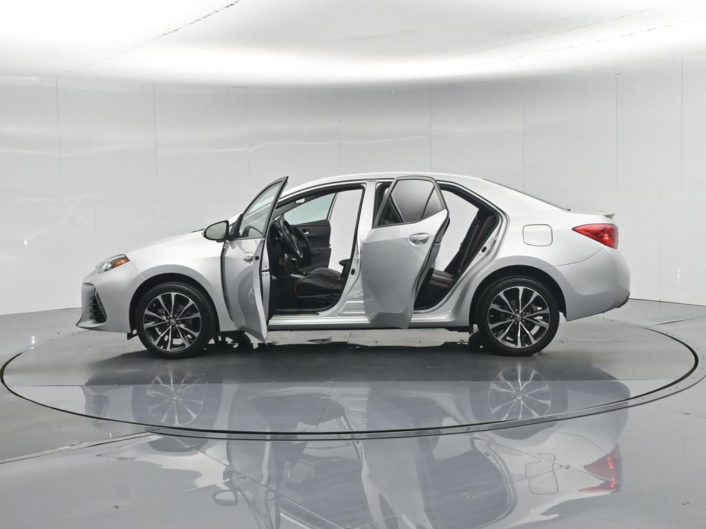 Used 2017 Toyota Corolla SE w/ Carpet Mat Package (TMS) FWD image 35