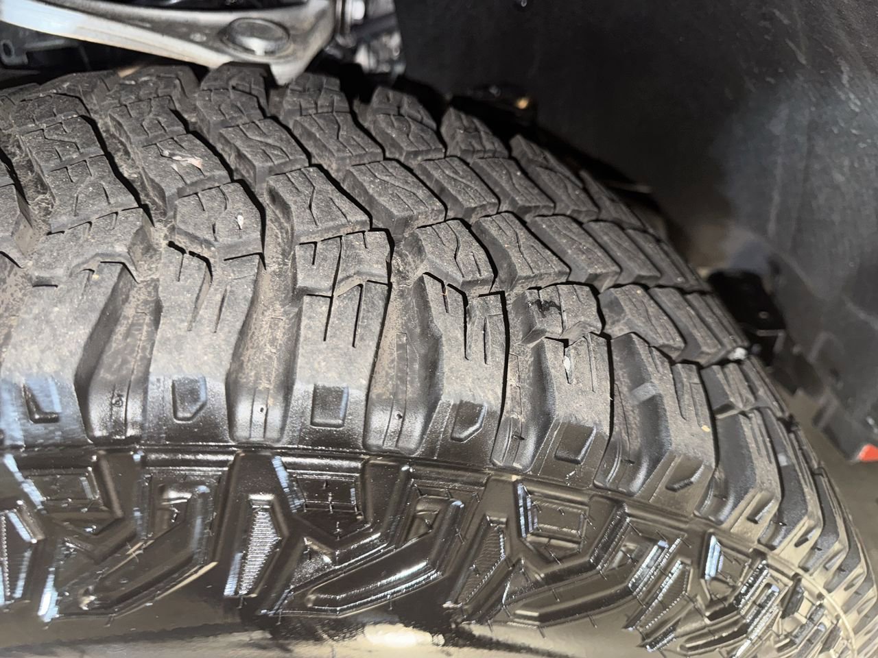 Used 2024 Ford Bronco Badlands image 11