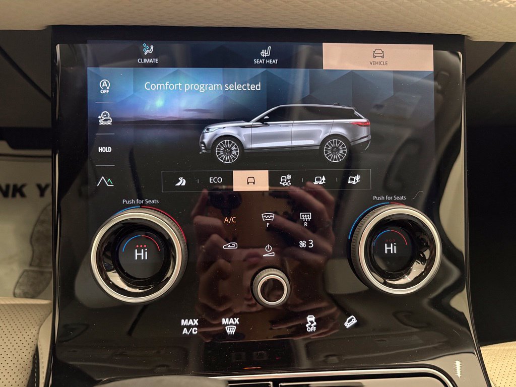Used 2022 Land Rover Range Rover Velar S AWD/4WD image 40