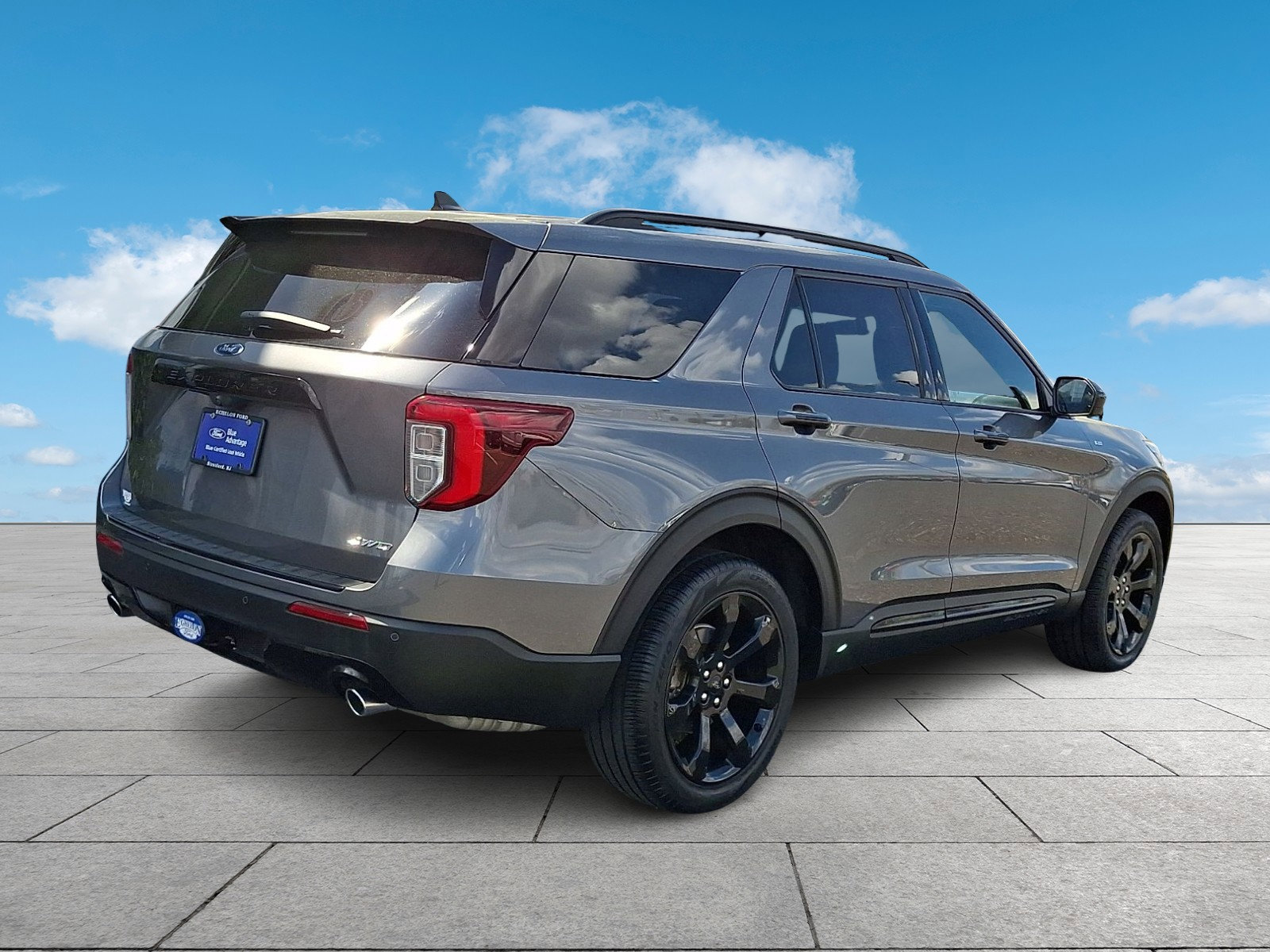 Certified 2023 Ford Explorer ST-Line w/ Class IV Trailer Tow Package image 6