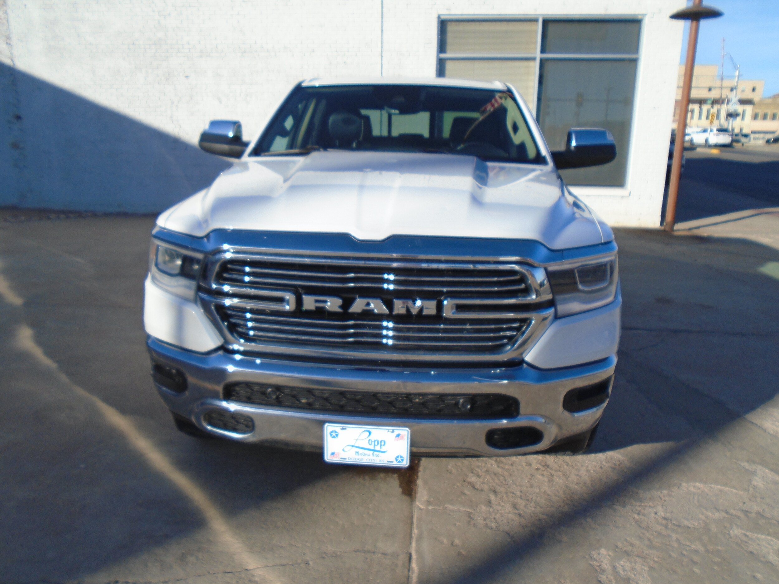 Used 2021 RAM 1500 Laramie AWD/4WD image 3
