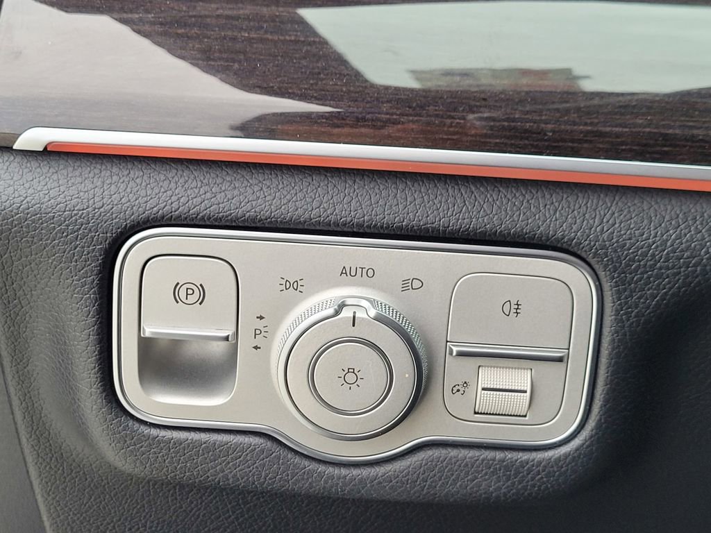 Used 2022 Mercedes-Benz GLS 450 4MATIC image 30