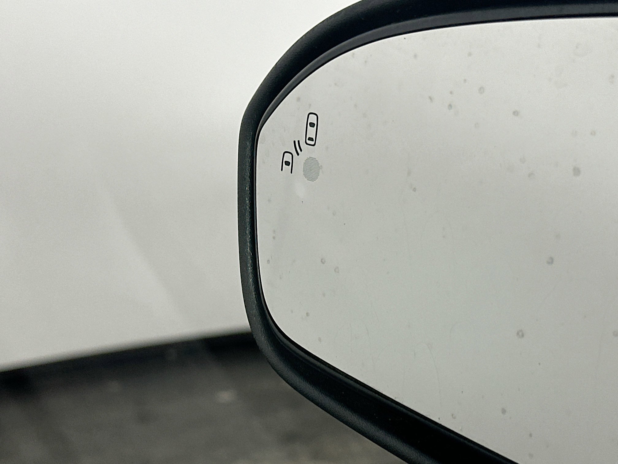 Used 2019 Ford Fusion SE FWD image 16