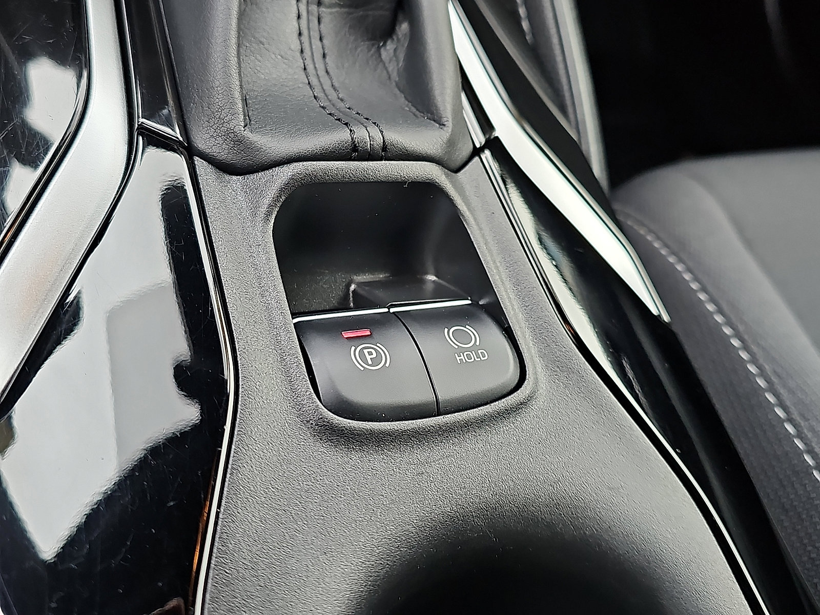 Used 2020 Toyota Corolla SE w/ SE Preferred Package image 24