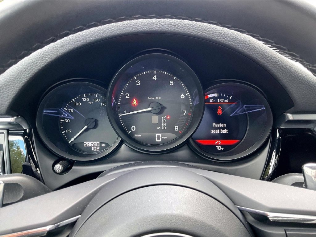 Certified 2023 Porsche Macan AWD/4WD image 25