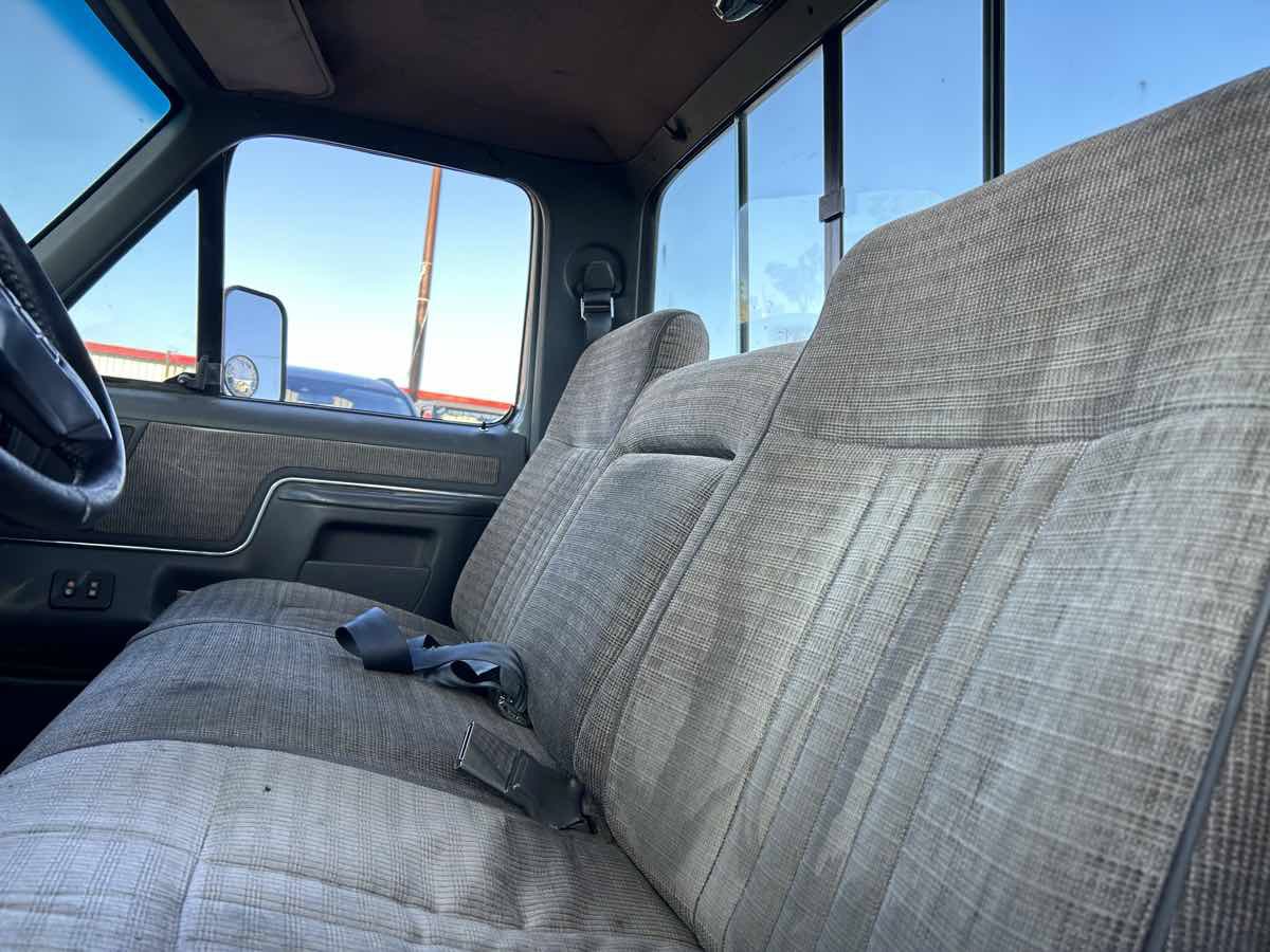 Used 1989 Ford F250 4x4 Regular Cab image 16