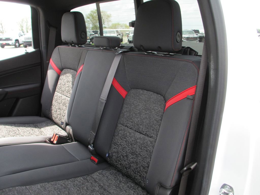 Used 2024 Chevrolet Colorado Z71 w/ Z71 Convenience Package 2 image 21