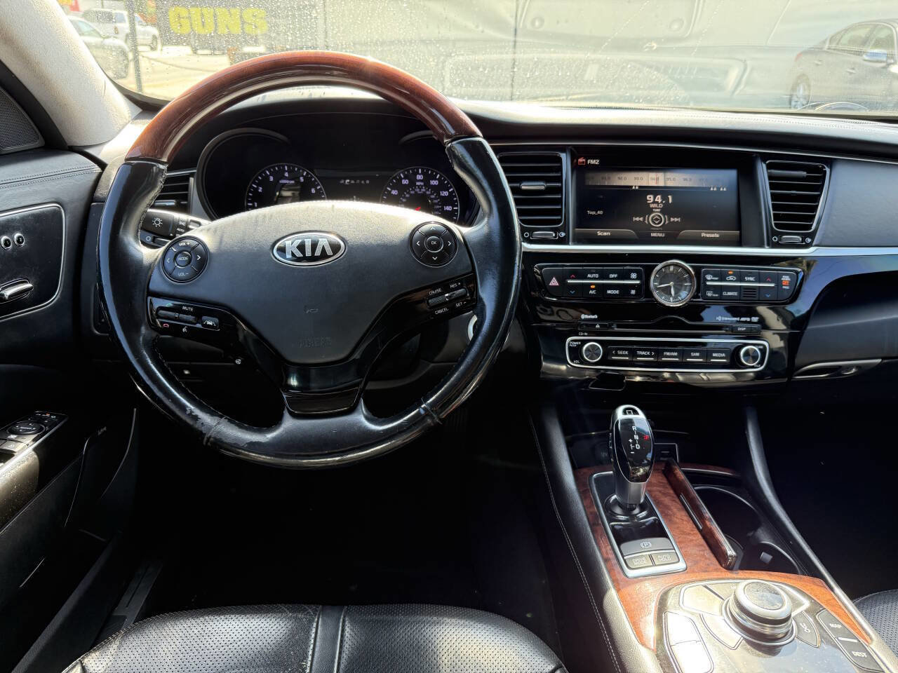 Used 2015 Kia K900 Luxury RWD image 14