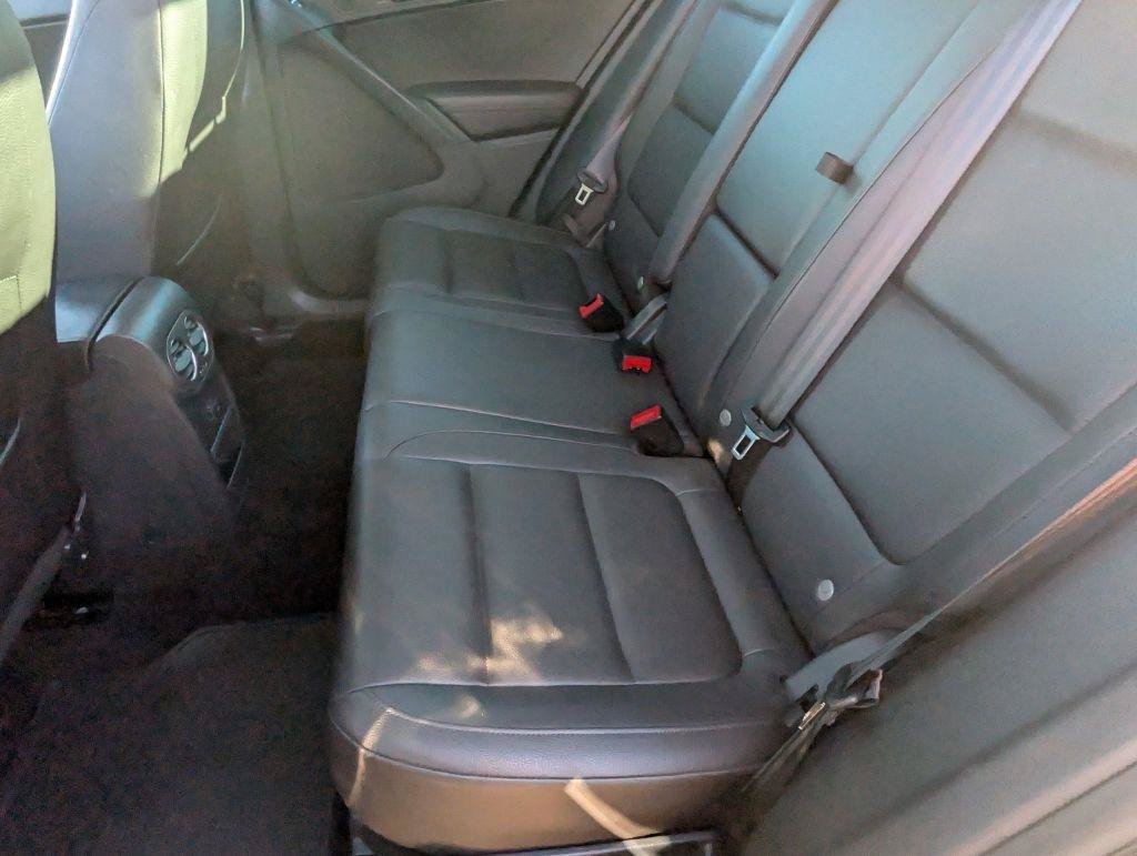 Used 2017 Volkswagen Tiguan Wolfsburg Edition AWD/4WD image 32
