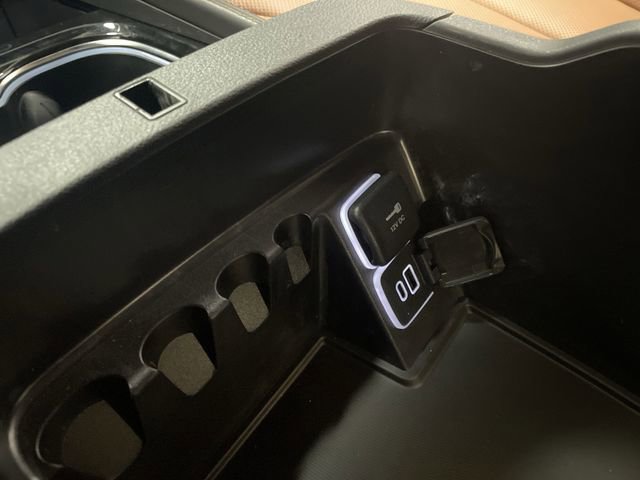 Used 2024 Chrysler Pacifica Pinnacle image 28