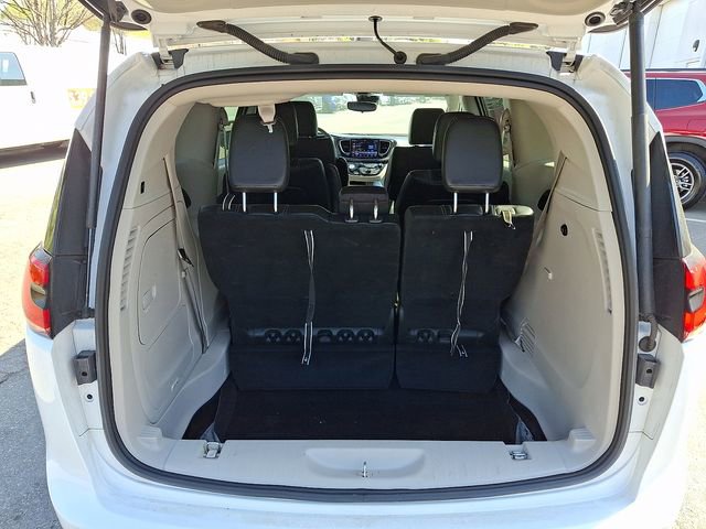 Used 2024 Chrysler Pacifica Limited image 22