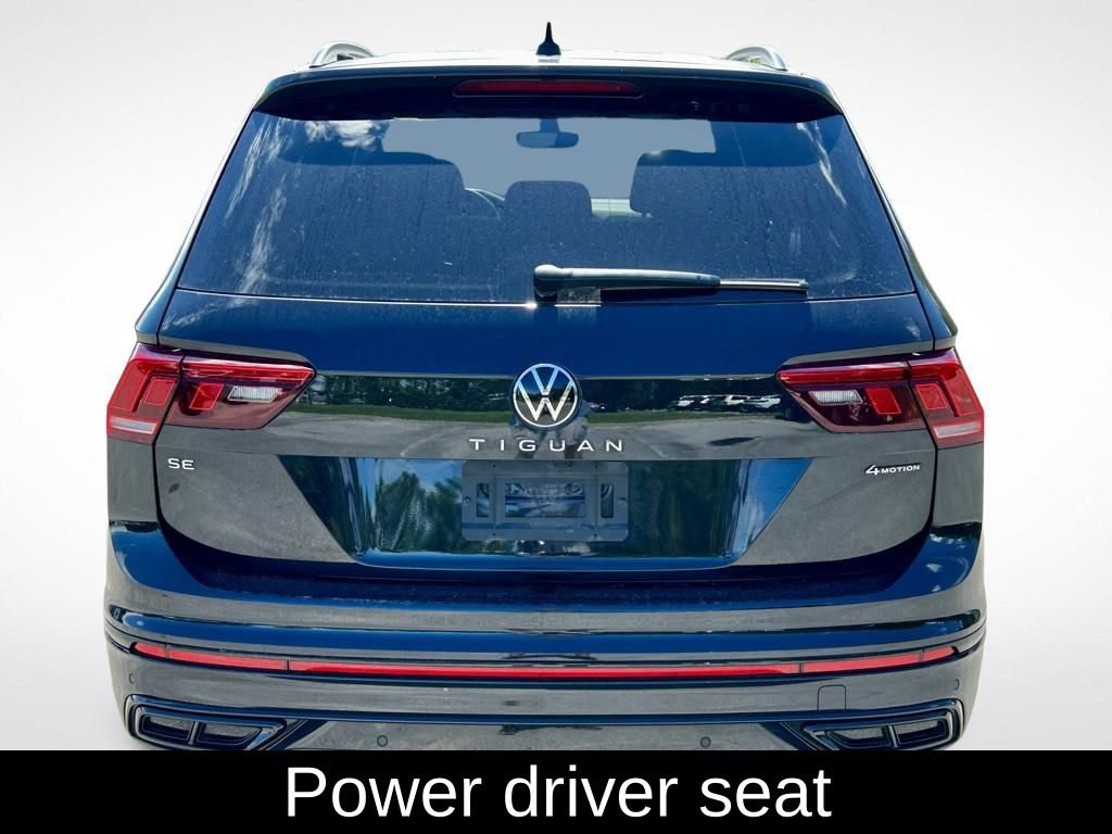 Certified 2024 Volkswagen Tiguan SE R-Line image 5
