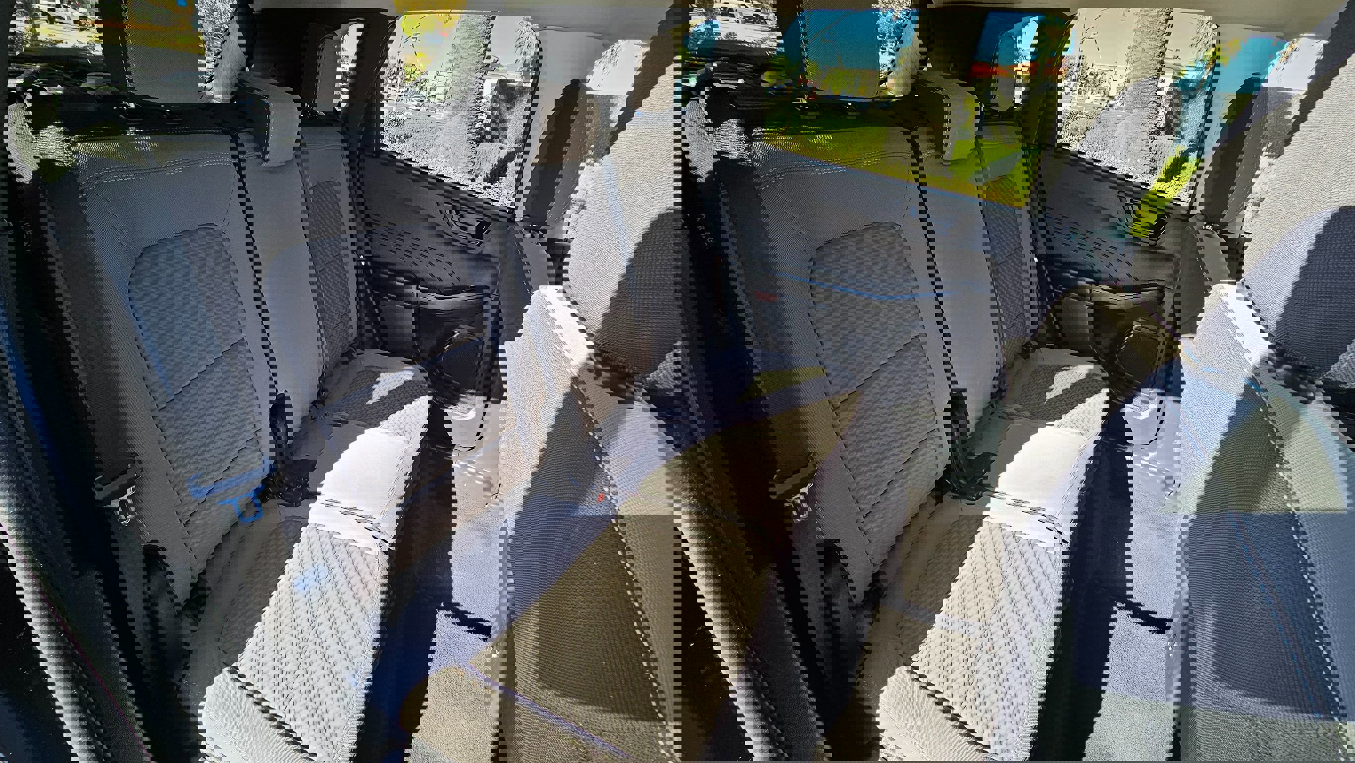 Used 2022 Ford Escape SE image 27