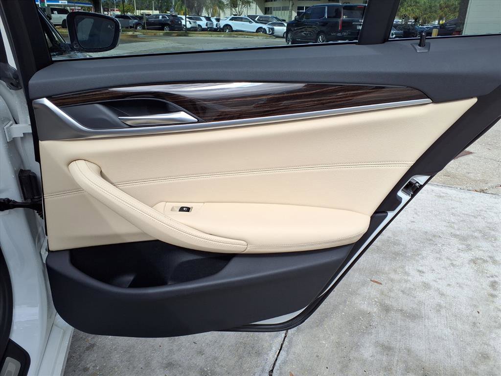 Used 2020 BMW 530e w/ Premium Package image 12