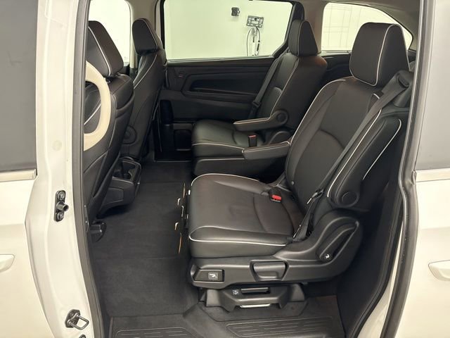 Certified 2026 Honda Odyssey Touring image 17