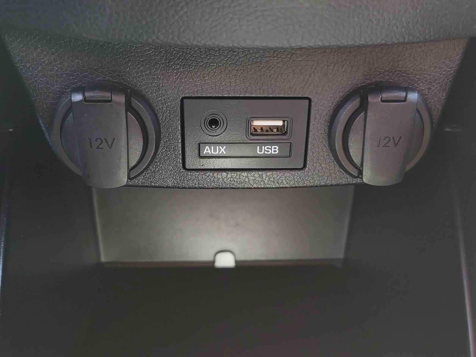 Used 2016 Hyundai Veloster FWD image 22