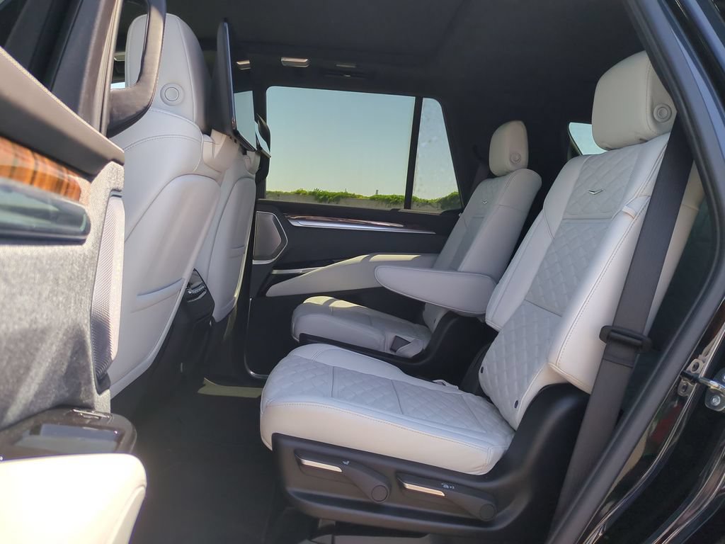 New 2026 Cadillac Escalade Platinum Sport AWD/4WD image 27