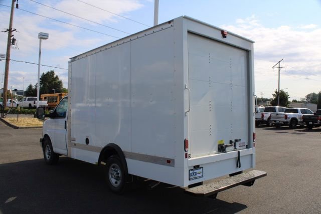 Used 2024 Chevrolet Express 3500 w/ Power Convenience Package image 5