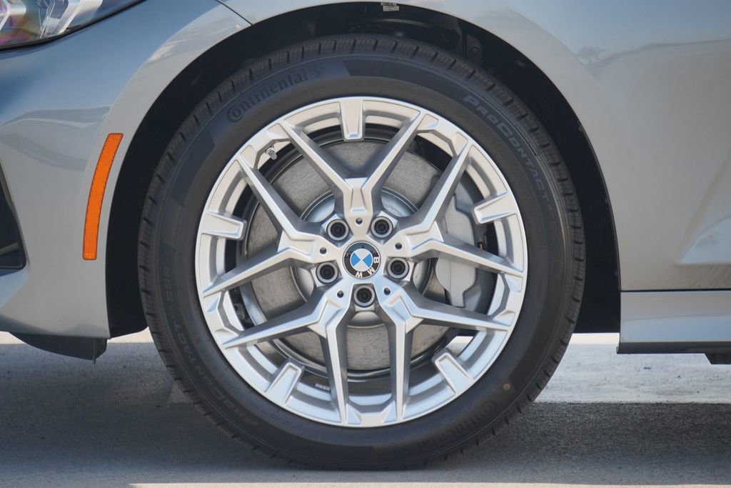 Used 2025 BMW 330i xDrive Sedan AWD/4WD image 5