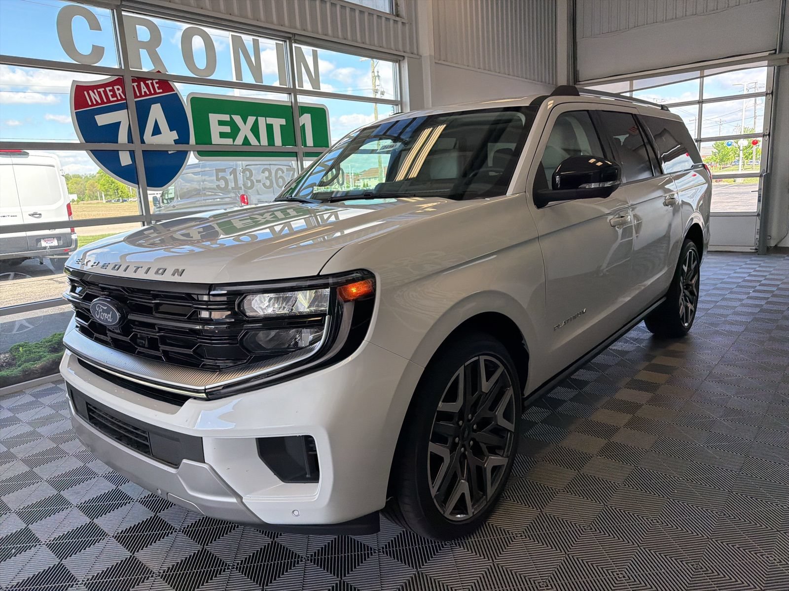 New 2026 Ford Expedition Max Platinum w/ Platinum Ultimate Package AWD/4WD image 3