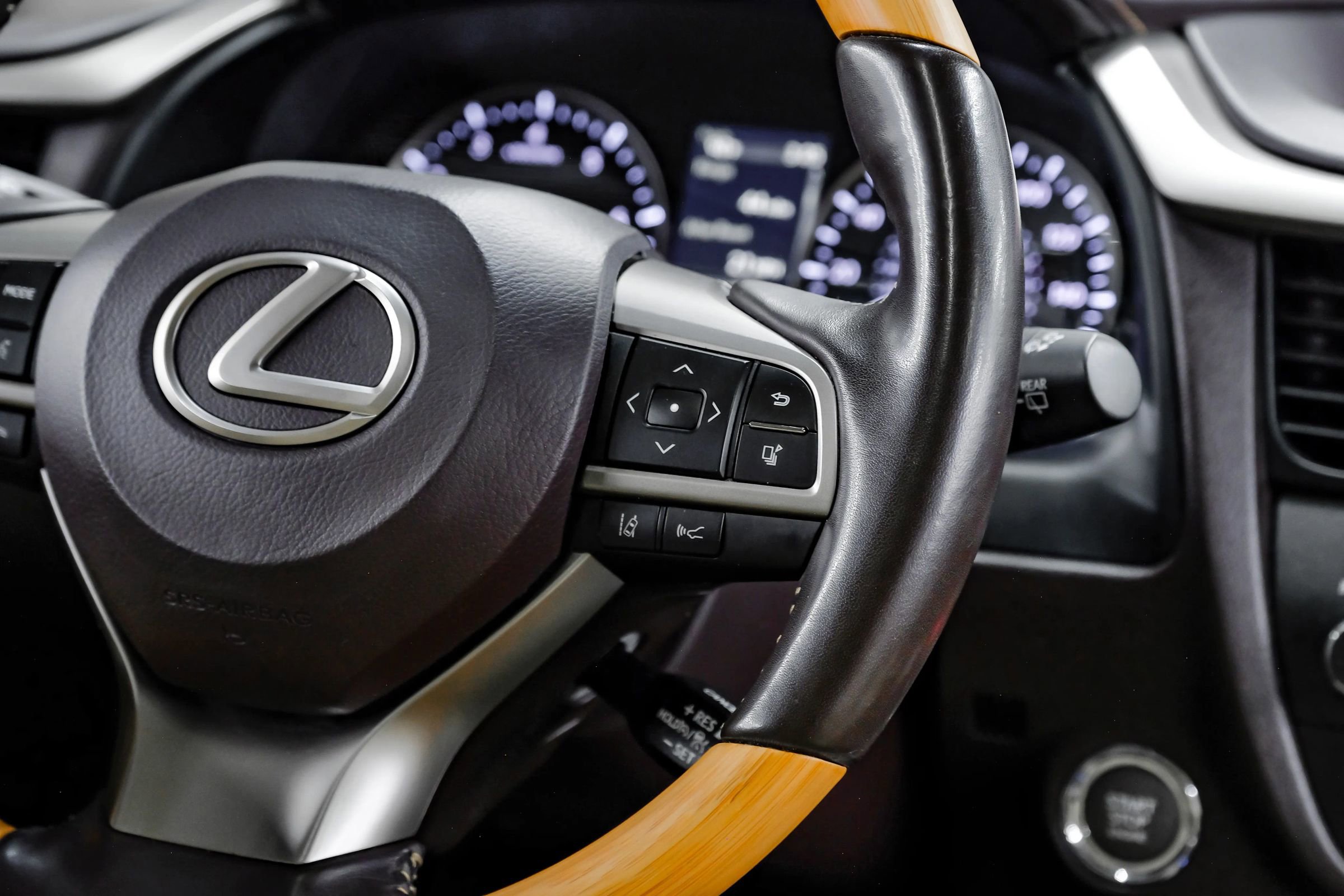 Used 2019 Lexus RX 350 FWD w/ Premium Package image 24