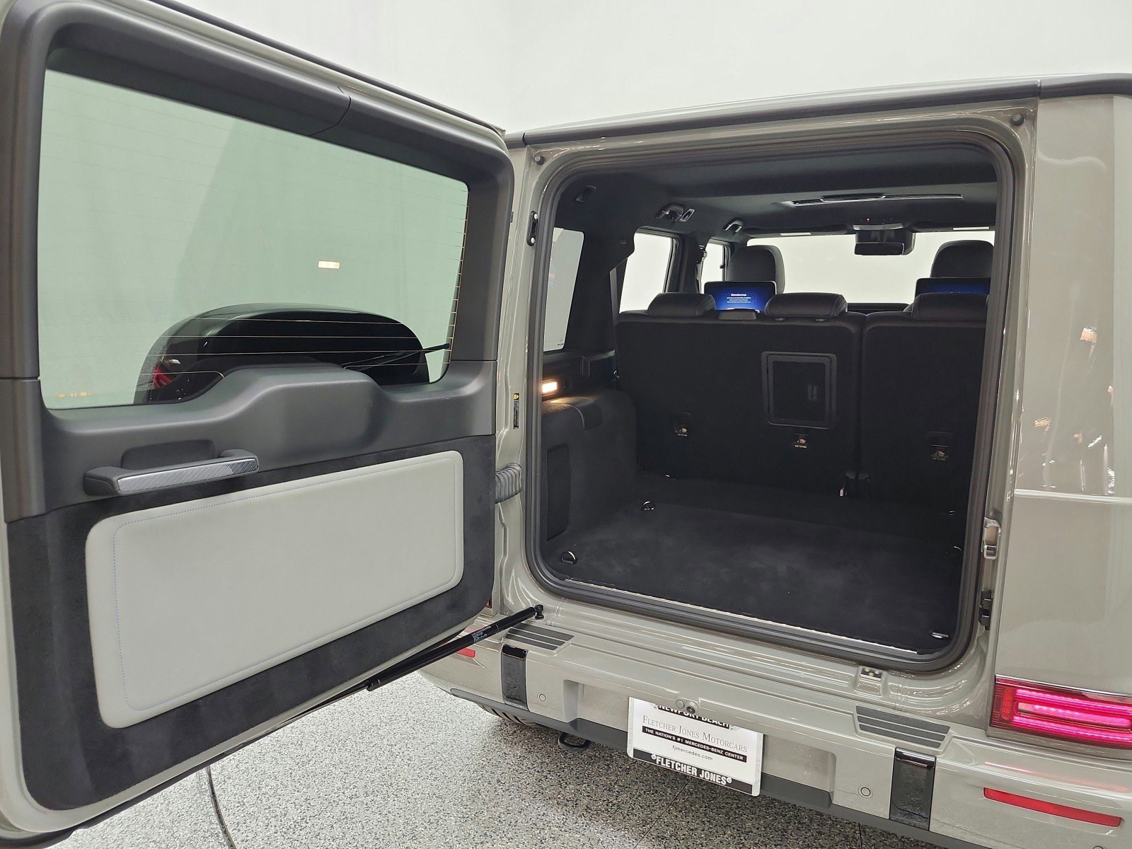 Certified 2025 Mercedes-Benz G 580 w/ EQ Technology image 28