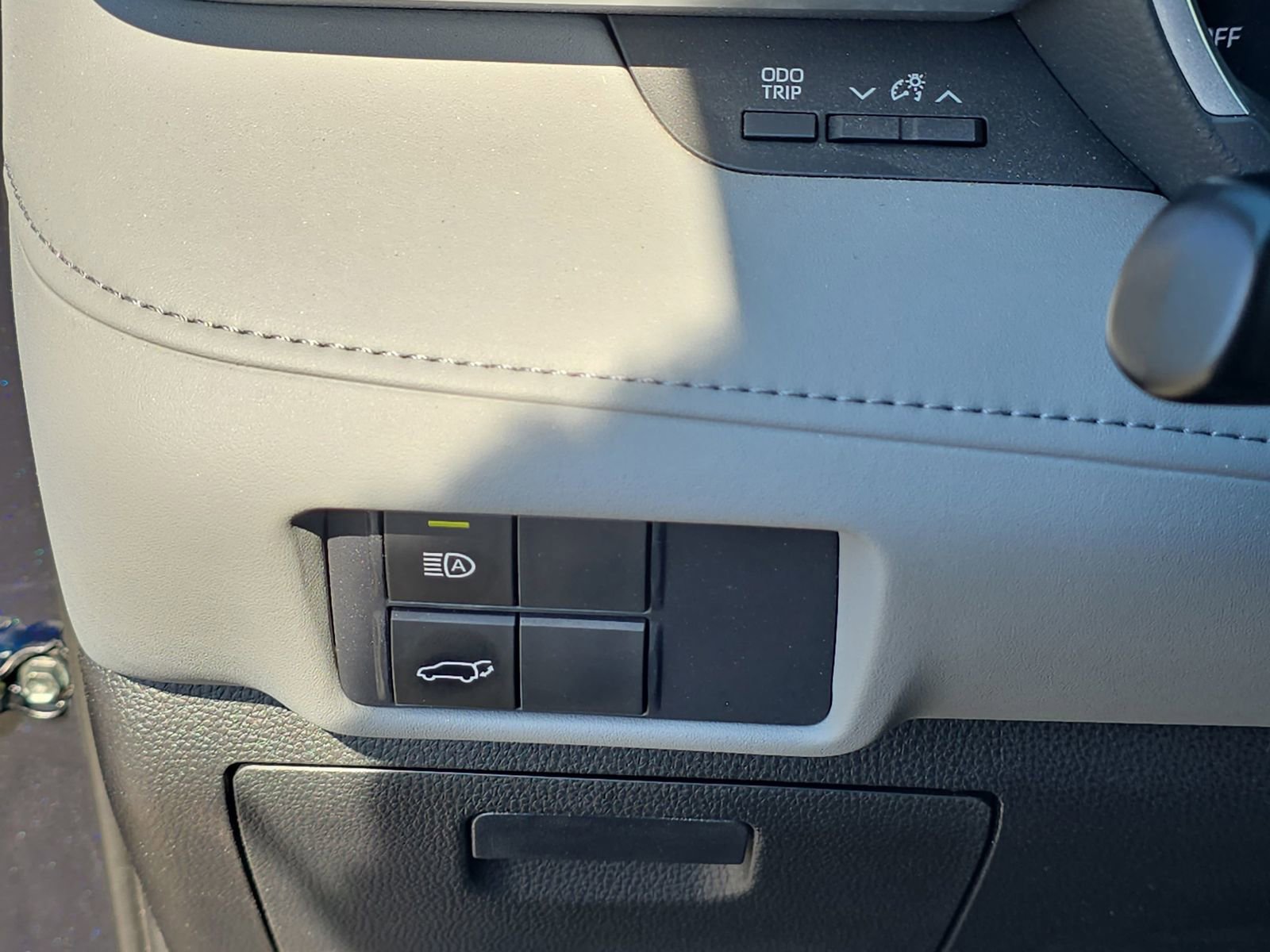 Used 2021 Toyota Highlander XLE image 31