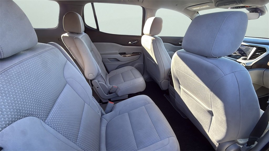 Used 2022 GMC Acadia SLE w/ Driver Convenience Package image 13