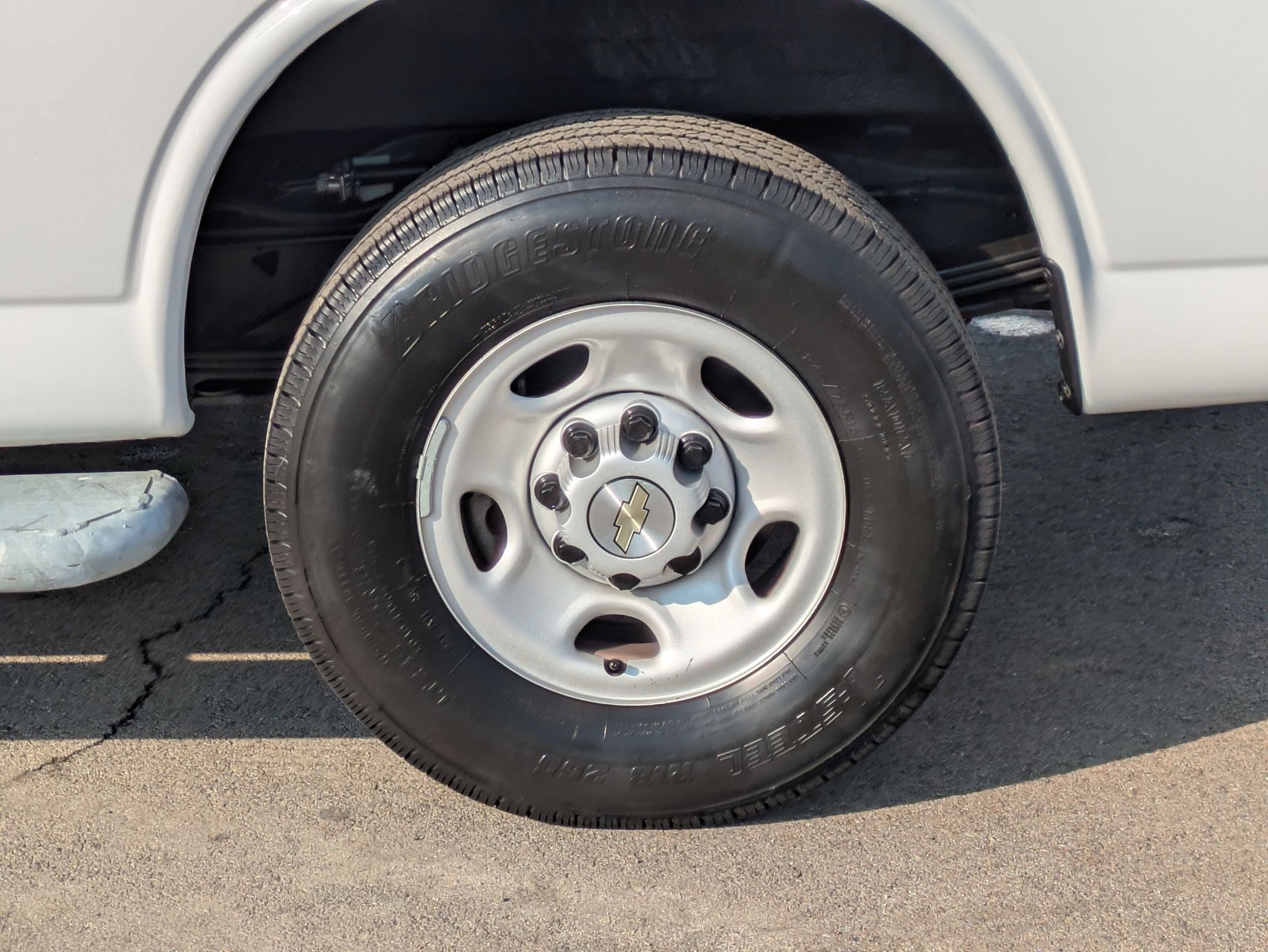 Used 2024 Chevrolet Express 2500 Work Van w/ Driver Convenience Package image 9