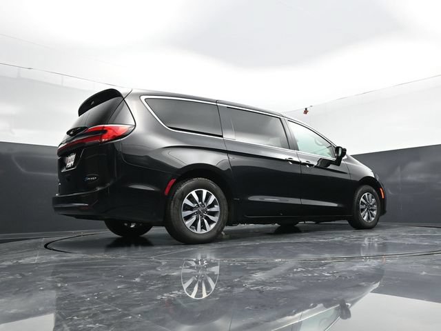 Used 2024 Chrysler Pacifica Limited FWD image 60