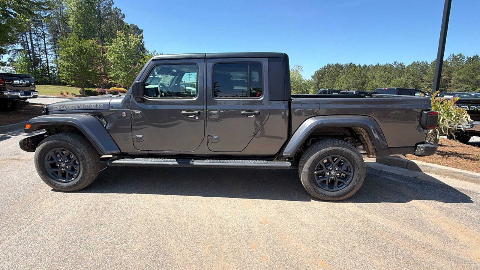 New 2026 Jeep Gladiator Overland AWD/4WD image 11