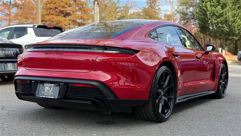 Used 2022 Porsche Taycan GTS image 3