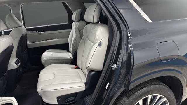 Used 2025 Hyundai Palisade Calligraphy image 23