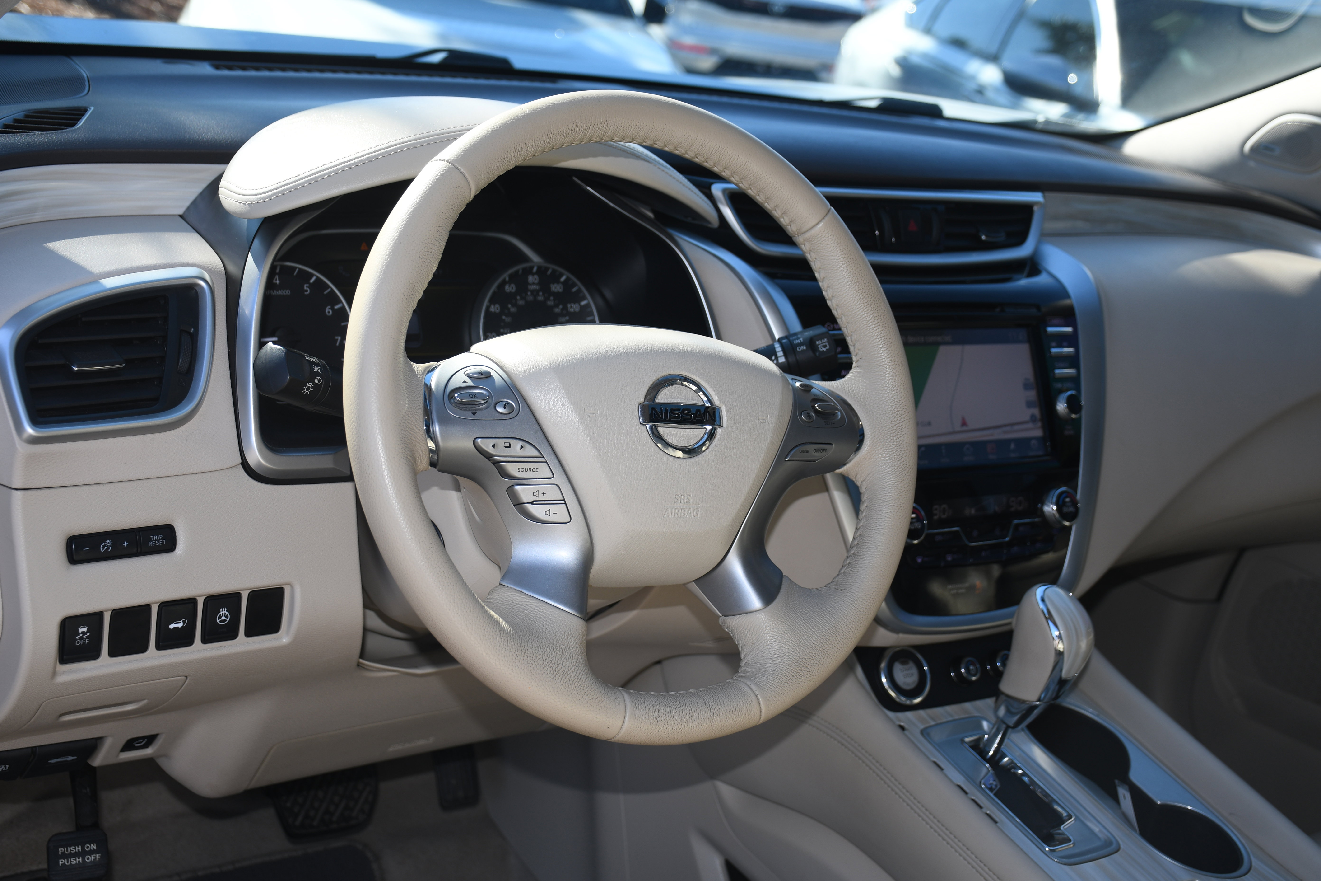 Used 2015 Nissan Murano Platinum w/ Platinum Technology Package image 9
