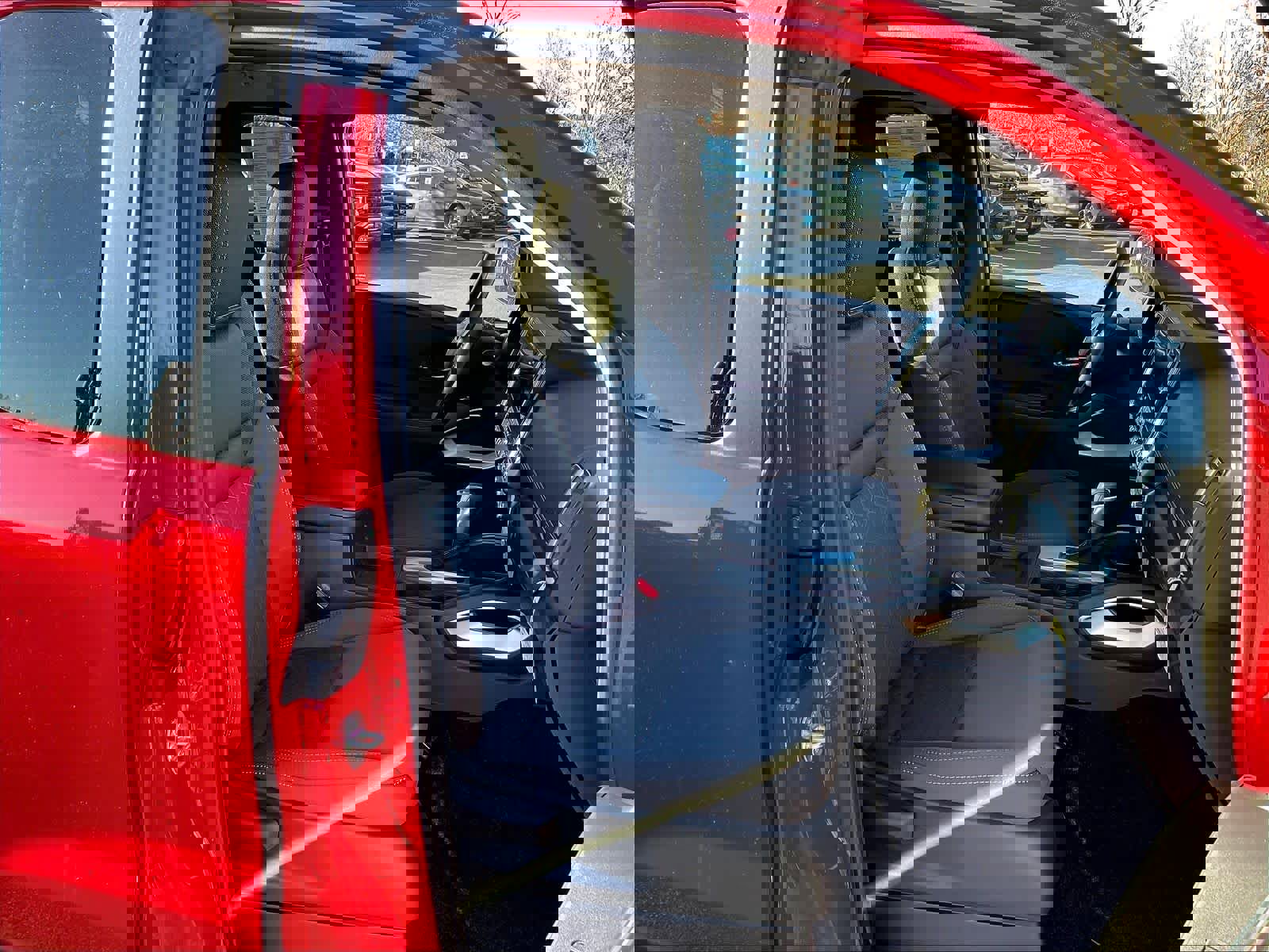 Used 2025 Nissan Frontier SV image 11