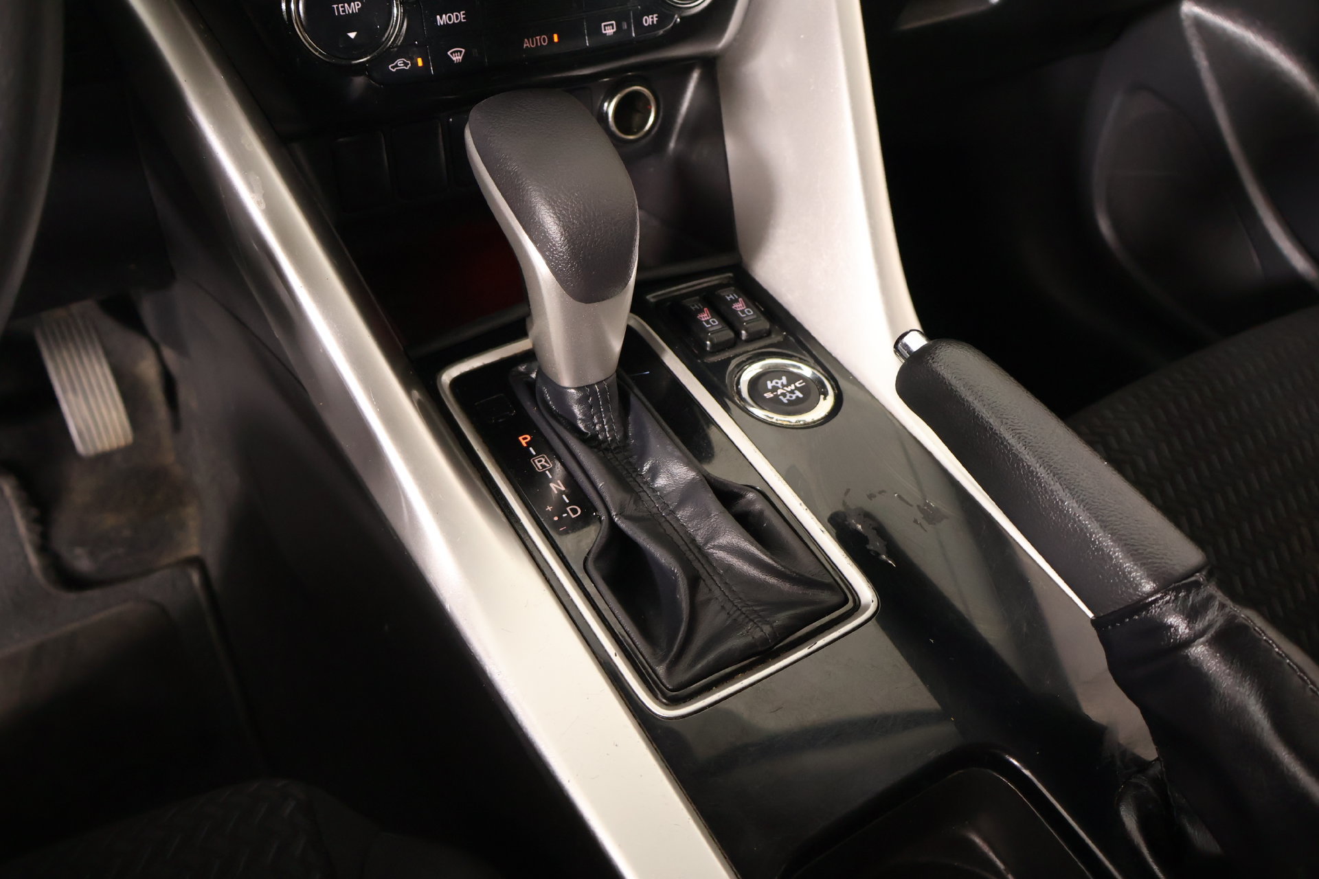 Used 2024 Mitsubishi Eclipse Cross LE AWD/4WD image 8