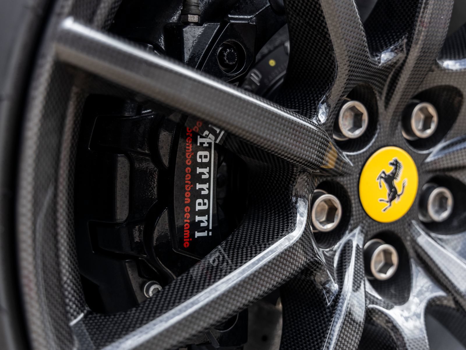 Used 2024 Ferrari 296 GTS RWD image 20