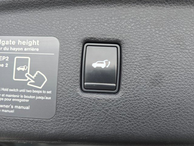 Used 2021 INFINITI QX50 Sensory image 17