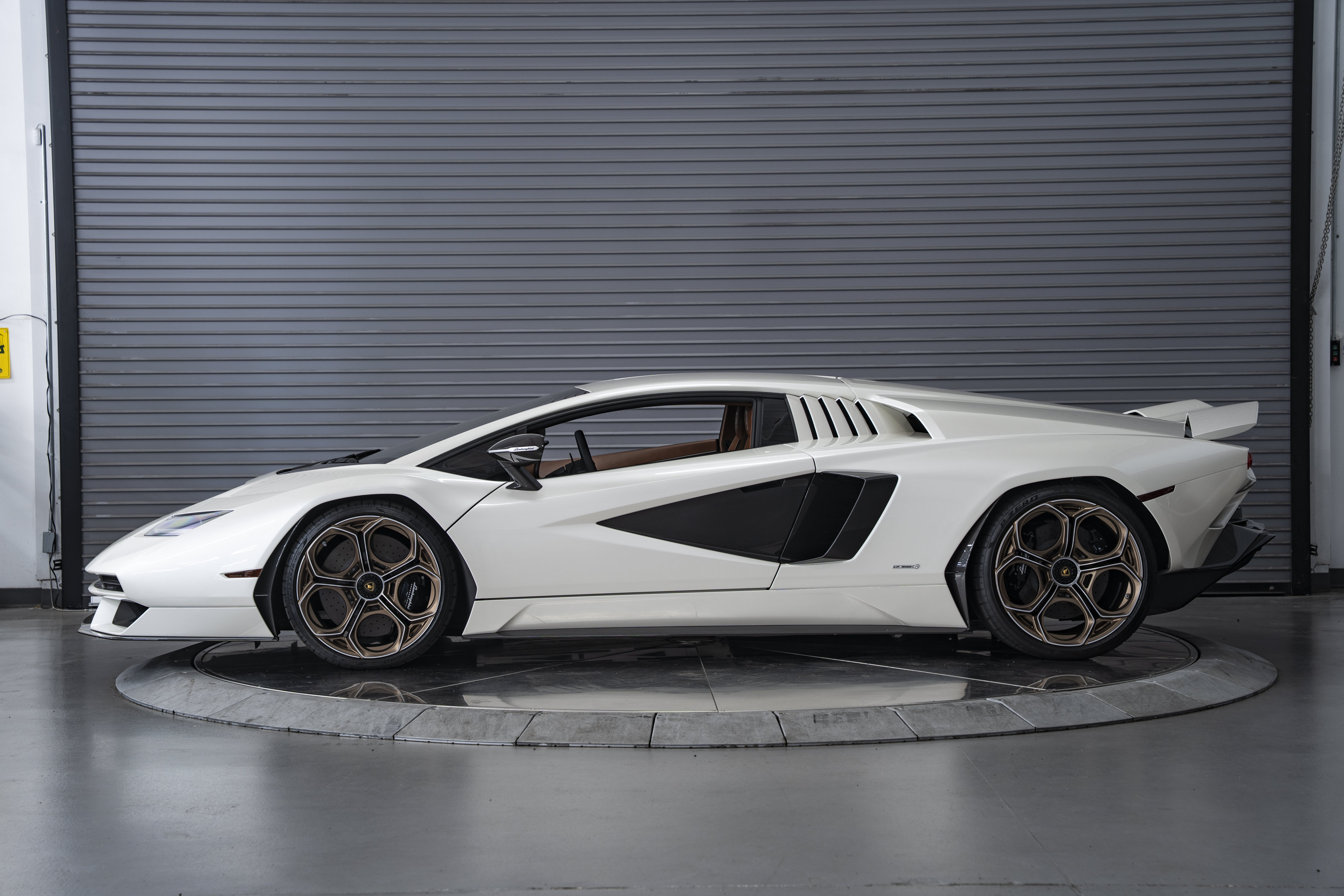 Used 2022 Lamborghini Aventador Countach AWD/4WD image 10