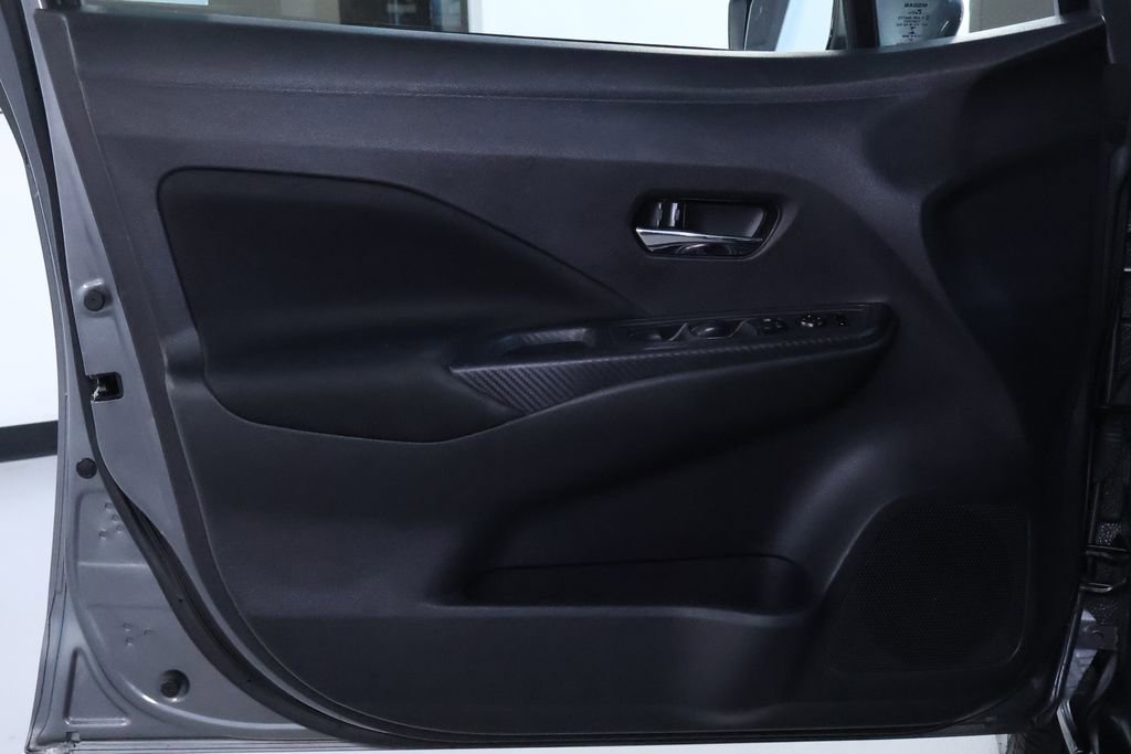 Used 2021 Nissan Versa SV image 11