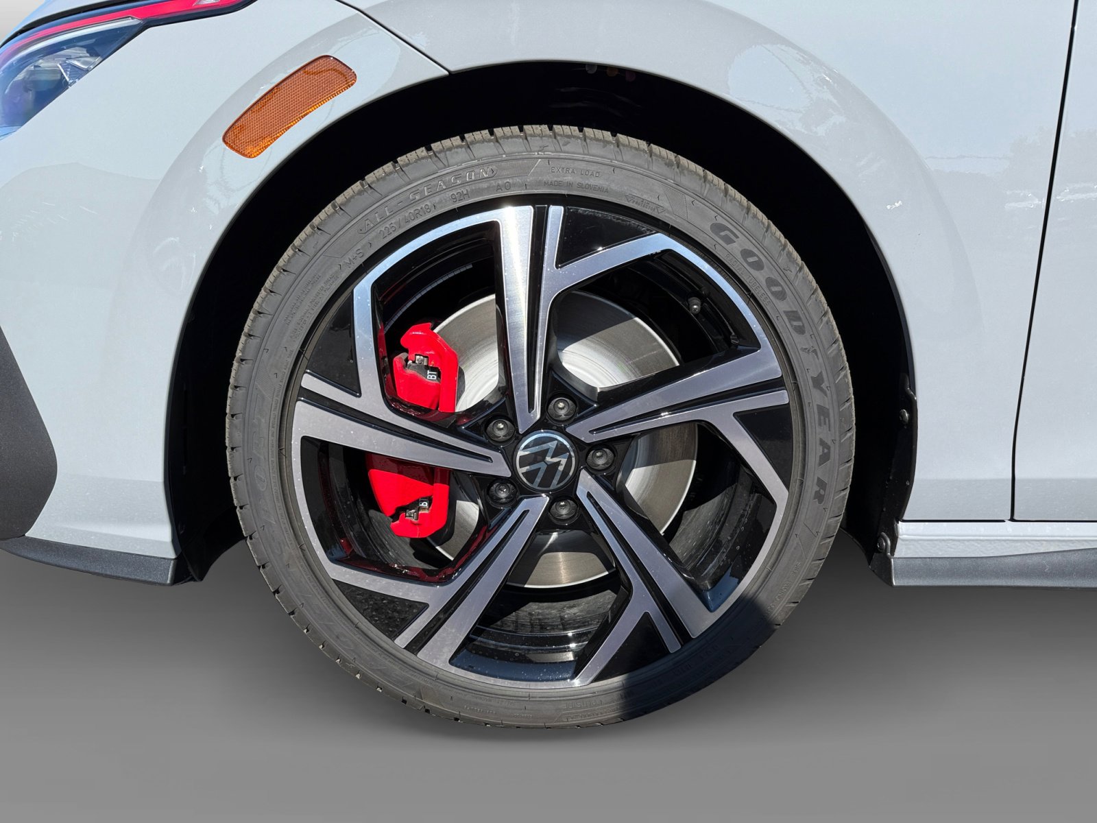 New 2025 Volkswagen GTI SE image 9