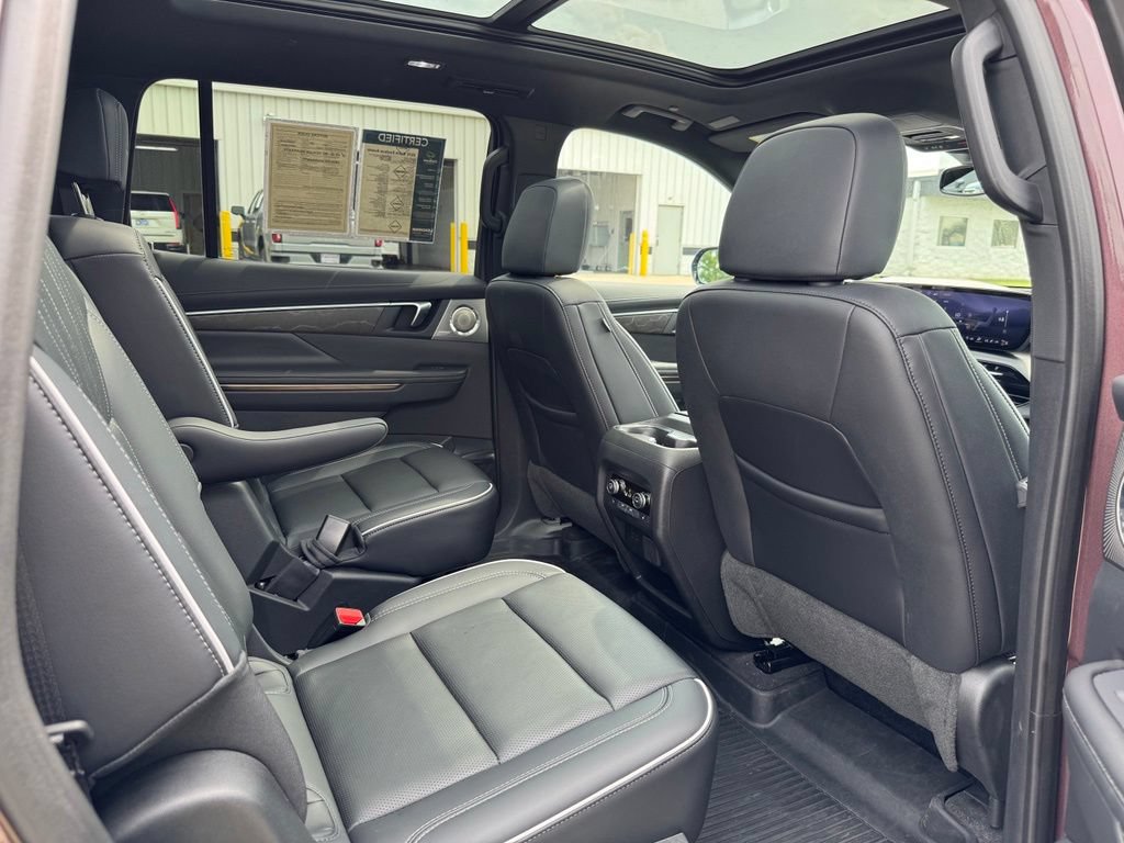 Certified 2025 Buick Enclave Avenir w/ LPO, Floor Liner Package FWD image 29