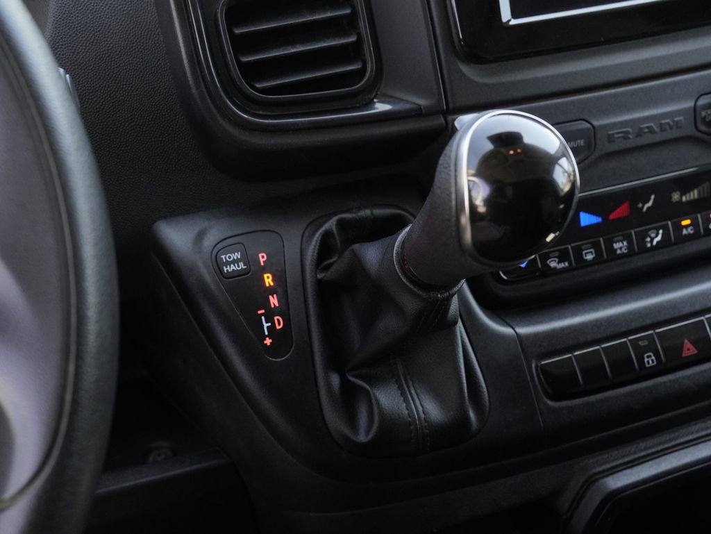 Used 2025 RAM ProMaster 2500 w/ Convenience Group FWD image 19