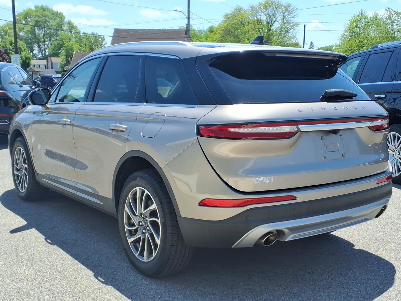 Certified 2020 Lincoln Corsair AWD w/ Equipment Group 101A image 6
