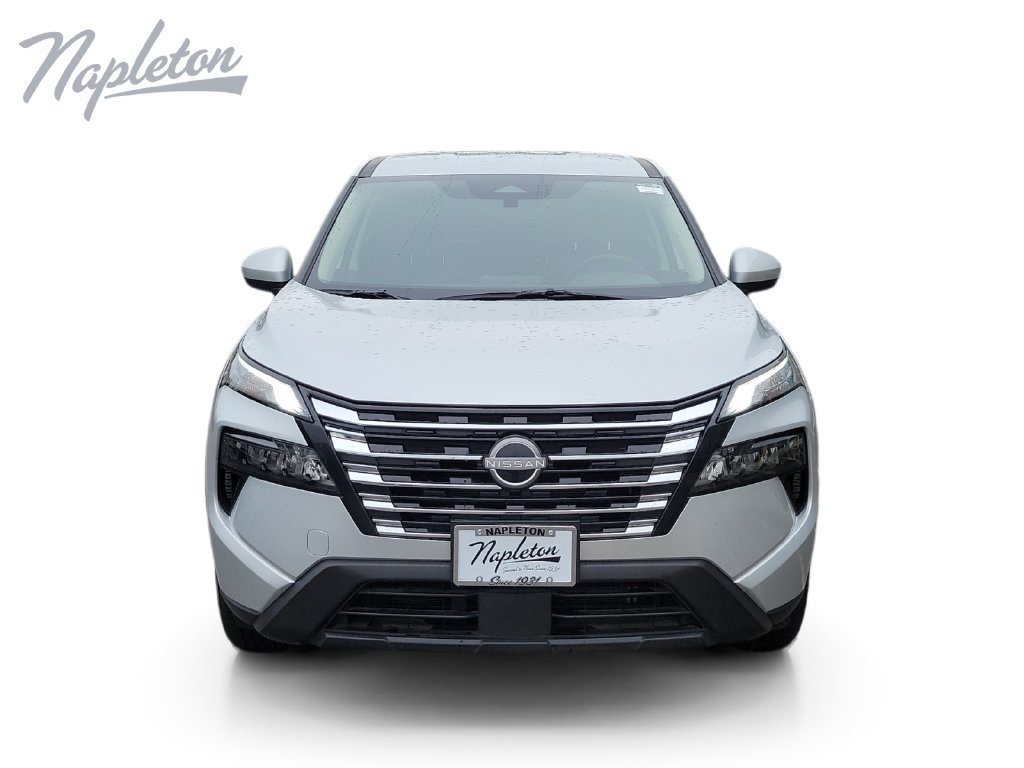 Used 2025 Nissan Rogue SV FWD image 9