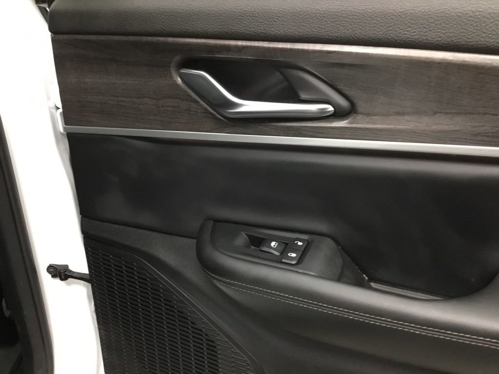 Used 2024 Jeep Grand Cherokee Limited image 21