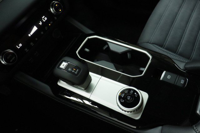 New 2026 Mitsubishi Outlander SE FWD image 14