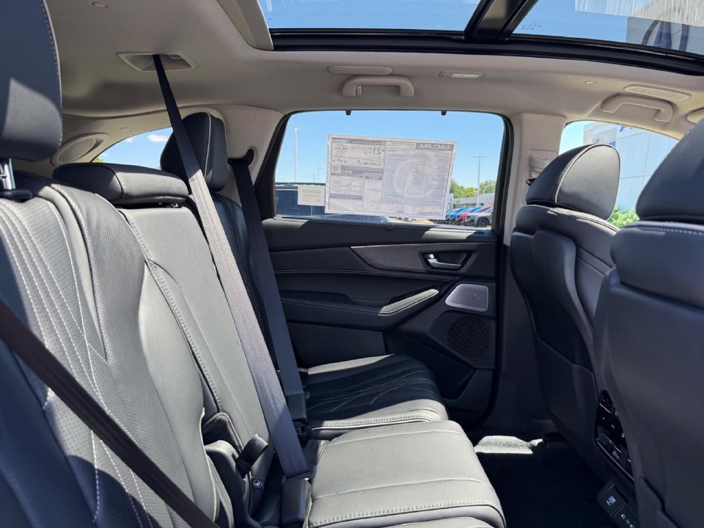 New 2026 Acura MDX w/ Advance Package AWD/4WD image 5