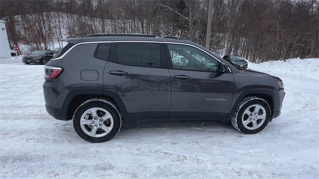 Used 2023 Jeep Compass Latitude w/ Convenience Group image 9